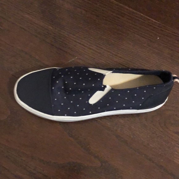 ED by Ellen Degeneres navy blue polka dot loafers. Rubber “love” sole. Cute! - Picture 5 of 9